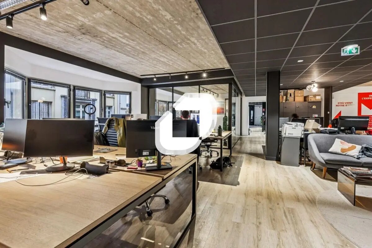 Office in Lille to rent Interior Photo- Image 1 of 8