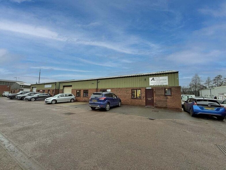 15 Riverside Vw, Wickham Market for sale - Building Photo - Image 2 of 18