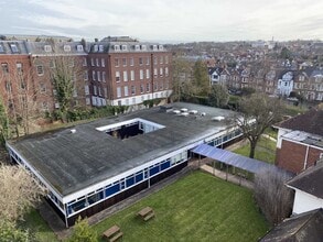 7 Barnfield Crescent, Exeter to rent Building Photo- Image 1 of 8