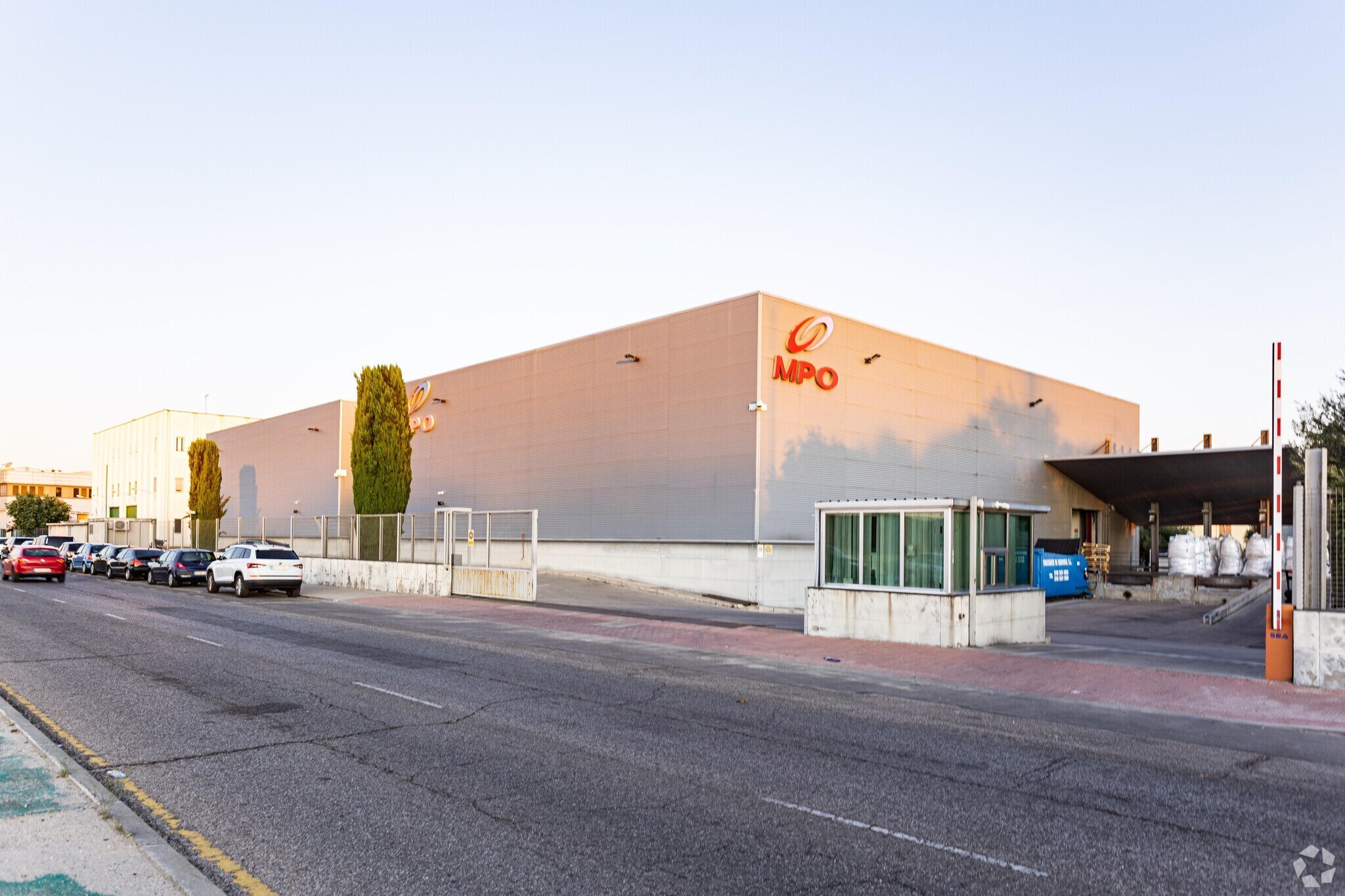 6 Calle Laguna, Alcorcón, Madrid for sale Primary Photo- Image 1 of 4