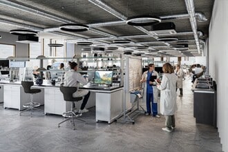 North Vw, Liverpool to rent Interior Photo- Image 1 of 4