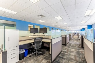 330 2nd Ave S, Minneapolis, MN to rent Building Photo- Image 2 of 22