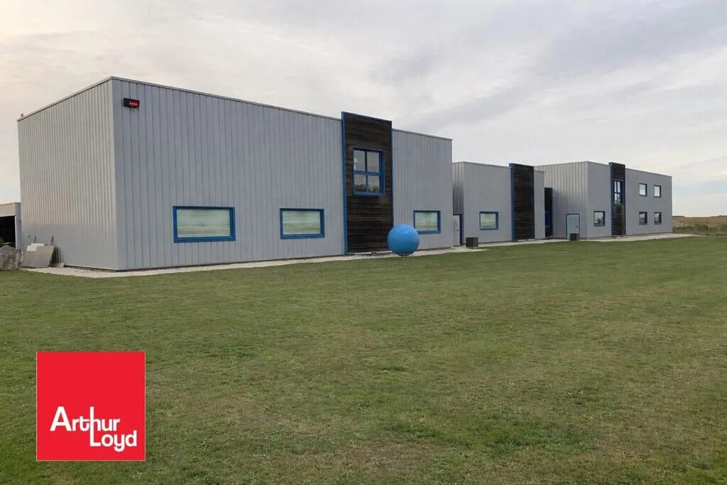 Vente Local d'activités 1 978 m² - Photo 1