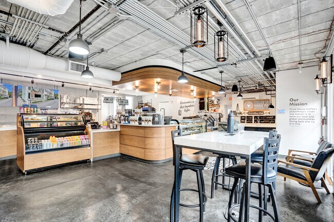 More details for 727 NE 3rd Ave, Fort Lauderdale, FL - Retail to Rent