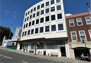 Dyke Rd, Brighton to rent Building Photo- Image 1 of 6