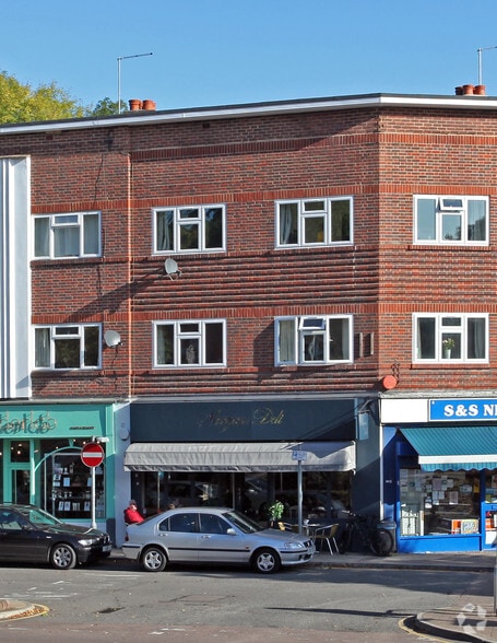 5 Main Para, Chorleywood to rent - Building Photo - Image 1 of 3