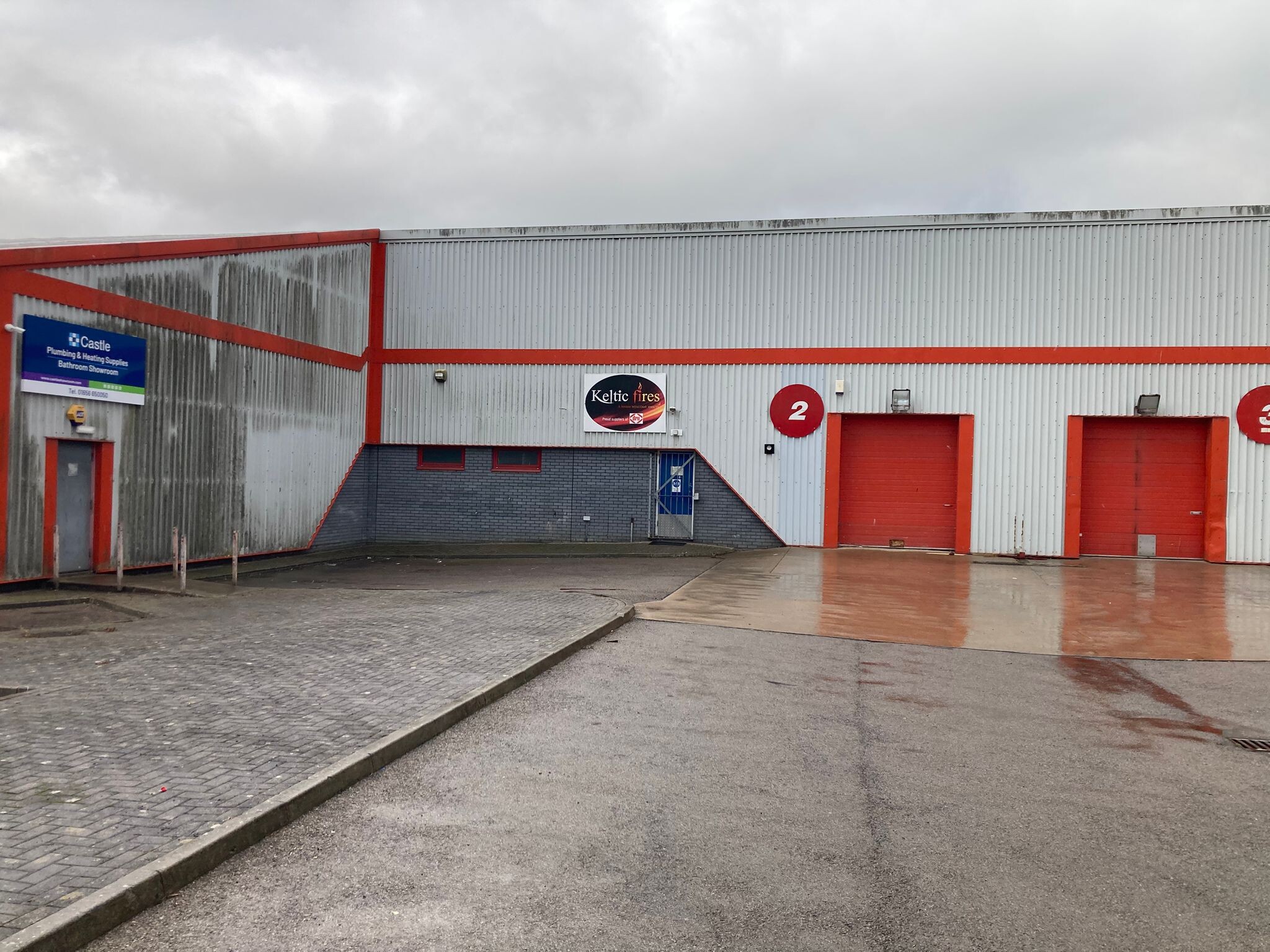 New St, Bridgend to rent Building Photo- Image 1 of 7