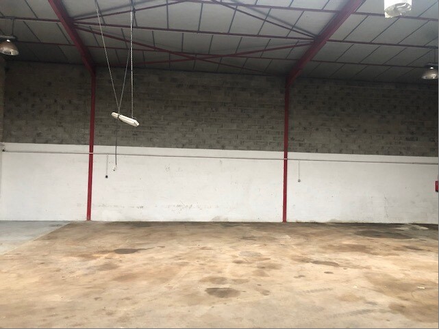 Industrial in SAINT-OUEN-L'AUMONE to rent - Building Photo - Image 3 of 17