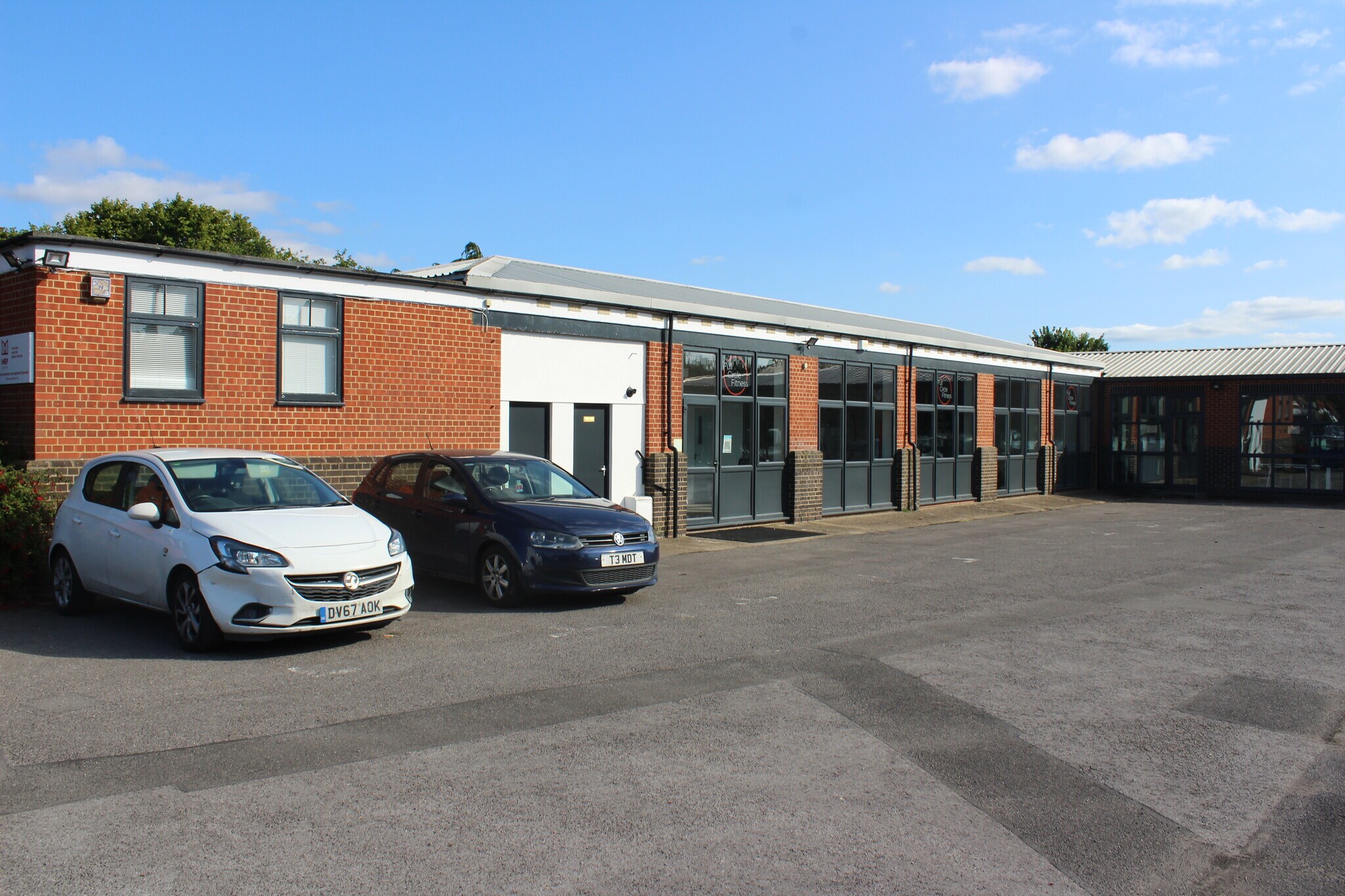 High Rd, Maidenhead for sale Primary Photo- Image 1 of 1