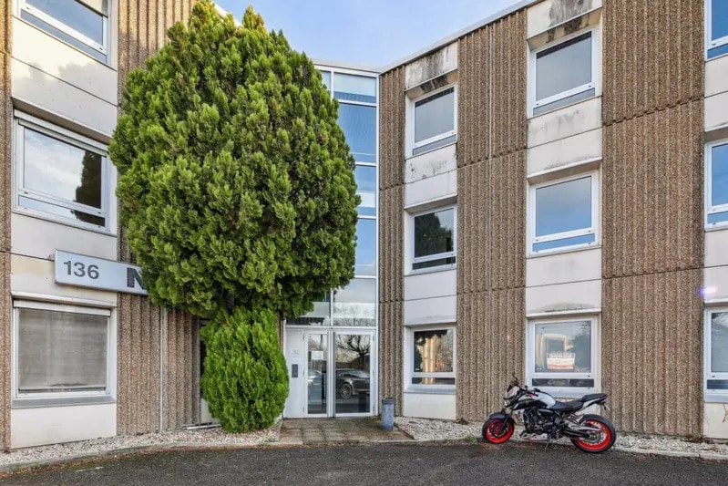 136 Chemin Du Moulin Carron, Écully to rent - Building Photo - Image 3 of 14
