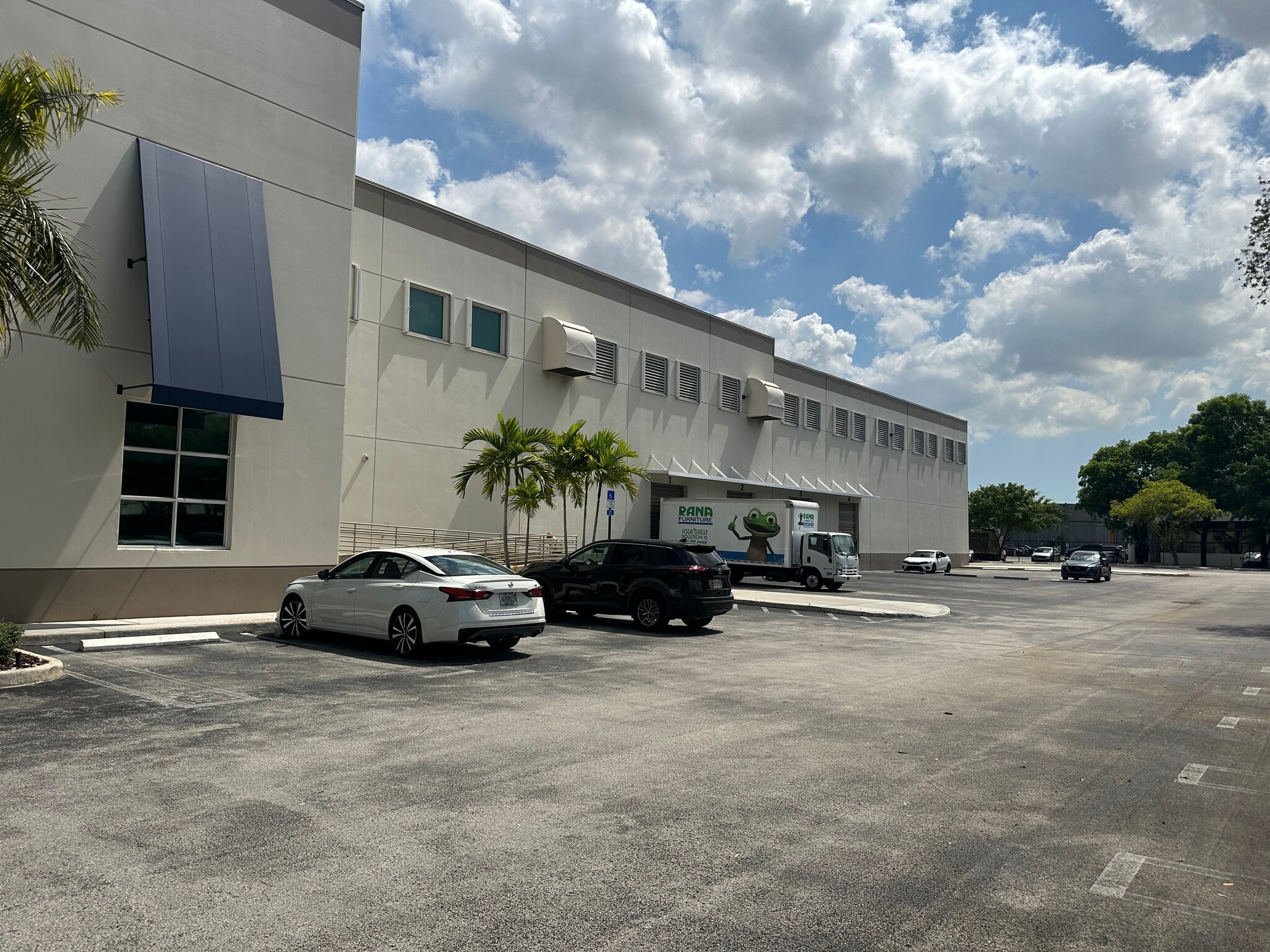10000 NW 25th St, Doral, FL to rent Building Photo- Image 1 of 9