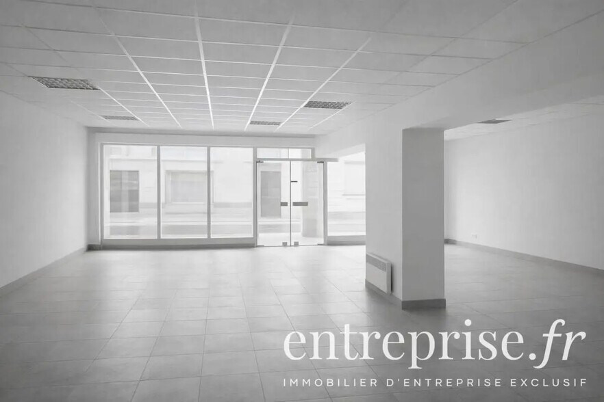 Retail in Angers for sale - Interior Photo - Image 2 of 4