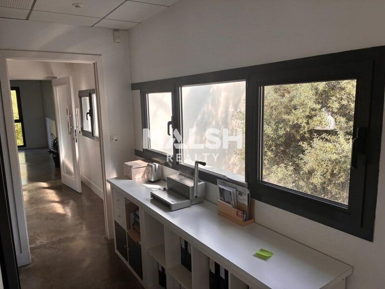 Office in Décines-Charpieu to rent - Building Photo - Image 3 of 10
