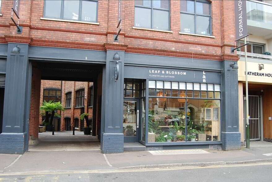 60-62 St Georges Pl, Cheltenham to rent - Building Photo - Image 1 of 1