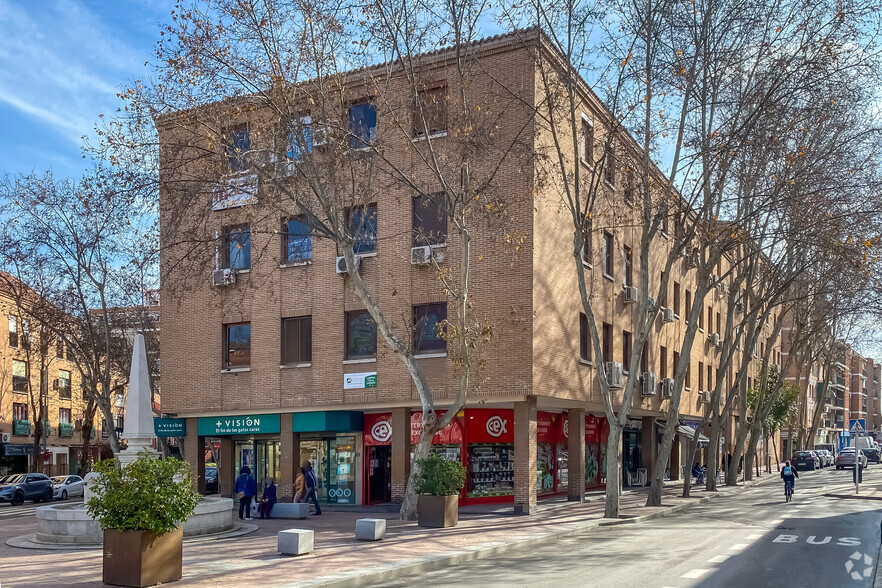 Calle Teniente Ruiz, 2, Alcalá De Henares, Madrid for rent - Building Photo - Image 2 of 2