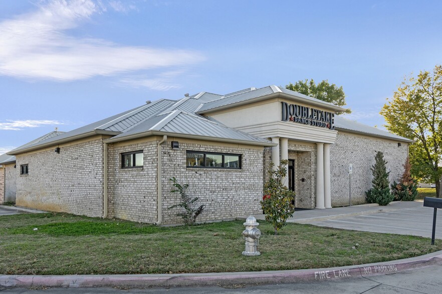 6148 Precinct Line Rd, Hurst, TX for sale - Building Photo - Image 2 of 6