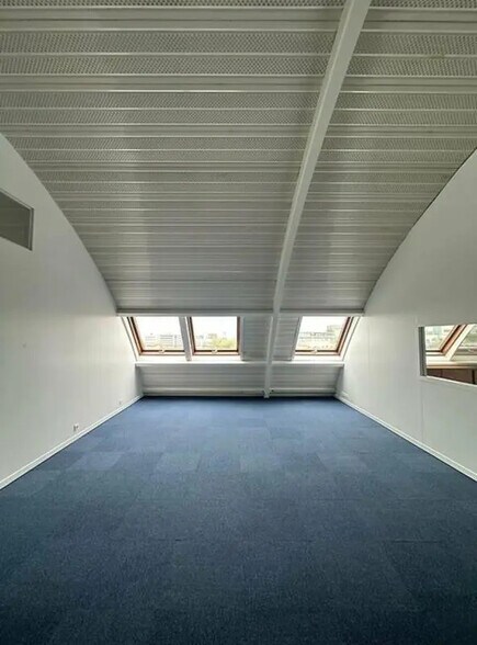 Office in Saint-Ouen-sur-Seine to rent - Interior Photo - Image 3 of 6
