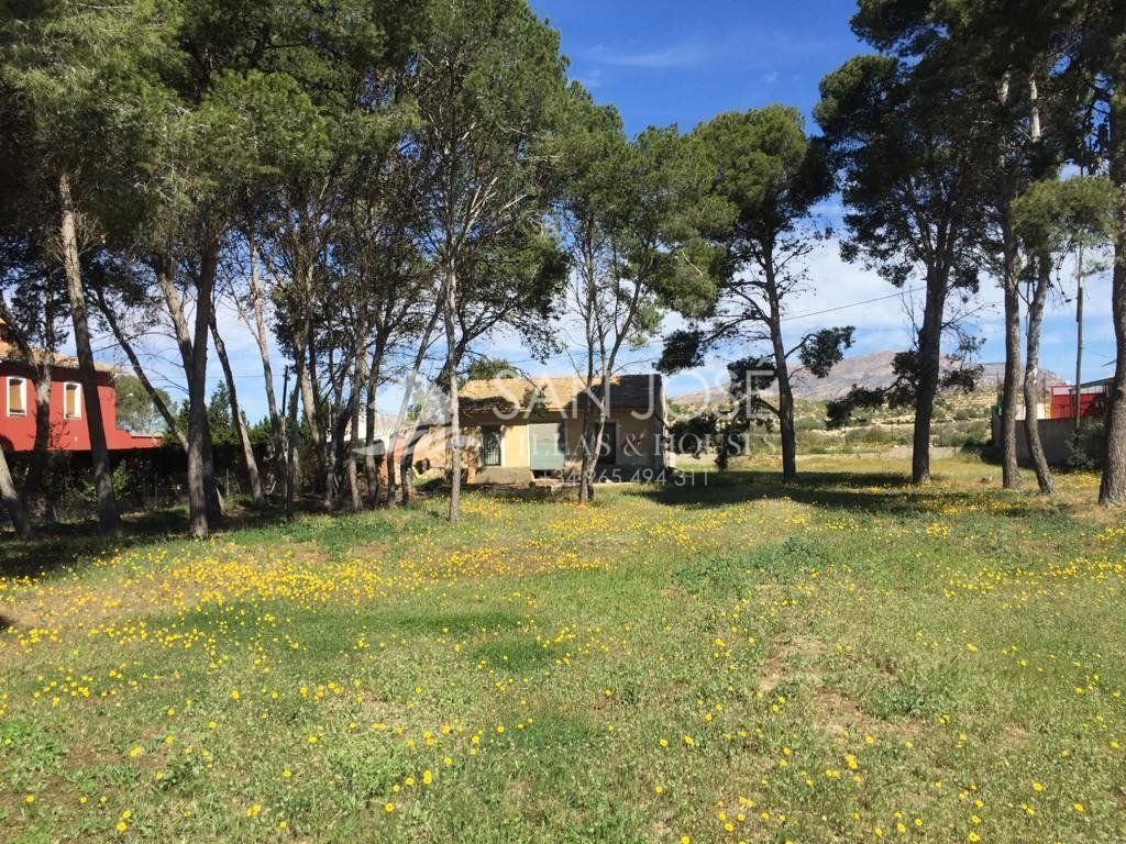 Land in Monforte del Cid, Alicante for sale Building Photo- Image 1 of 6