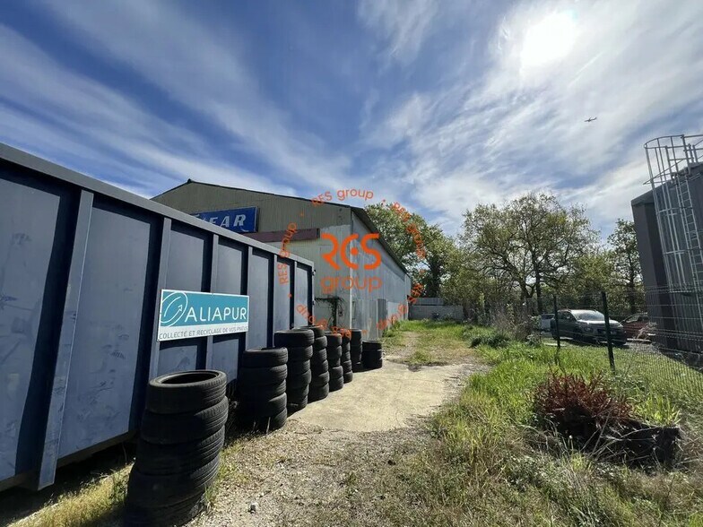 Light Industrial in Le Haillan for sale - Building Photo - Image 3 of 3