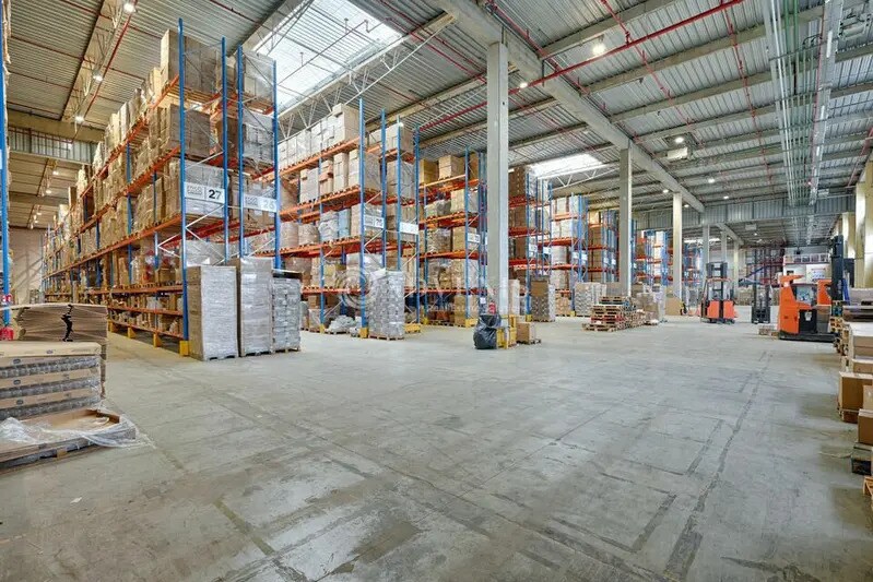 Industrial in Marly-la-Ville to rent - Interior Photo - Image 1 of 5