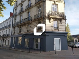 More details for 2 Place Saint Similien, Nantes - Retail to Rent
