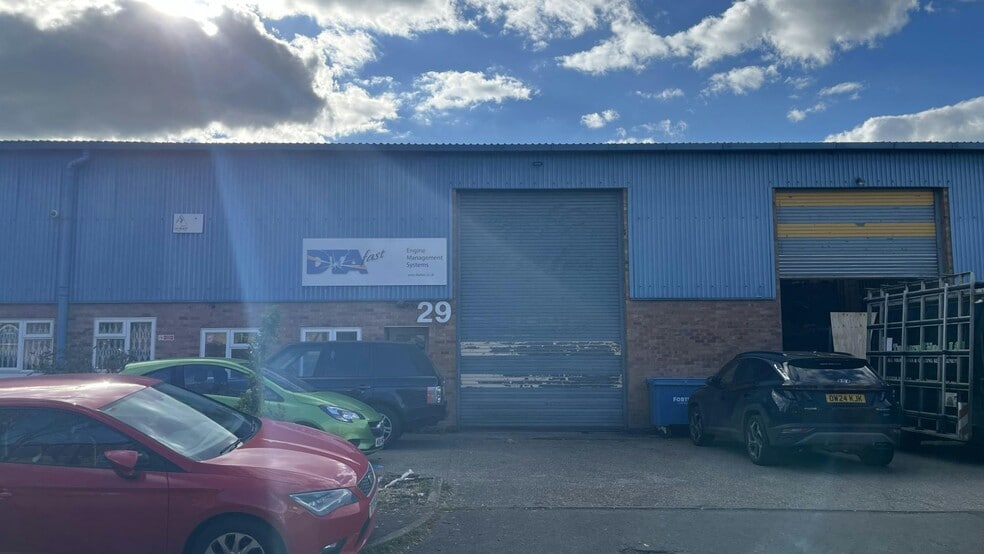 Longfield Rd, Leamington Spa to rent - Building Photo - Image 1 of 8