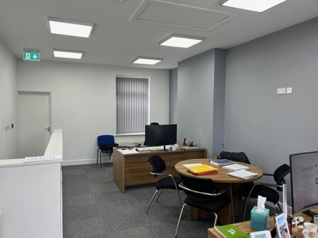 399 Chorley Old Rd, Bolton to rent - Interior Photo - Image 2 of 3