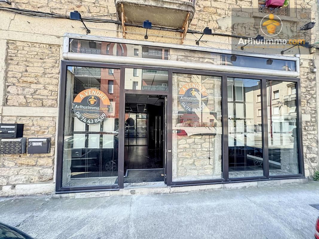 Office in Bourgoin-Jallieu for sale Building Photo- Image 1 of 9