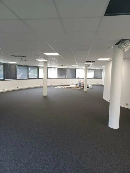 Office in Mérignac to rent - Building Photo - Image 3 of 11