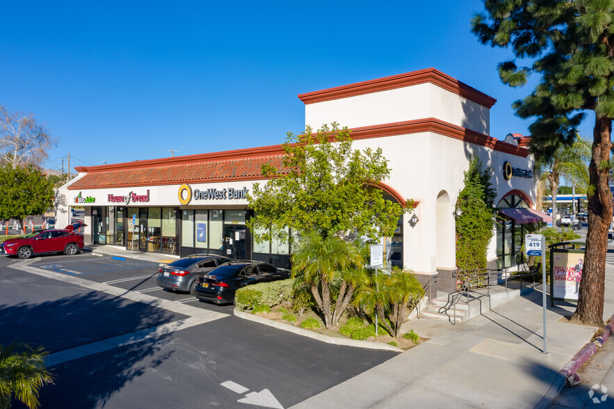 20505-20509 Devonshire St, Chatsworth, CA for sale - Primary Photo - Image 1 of 1