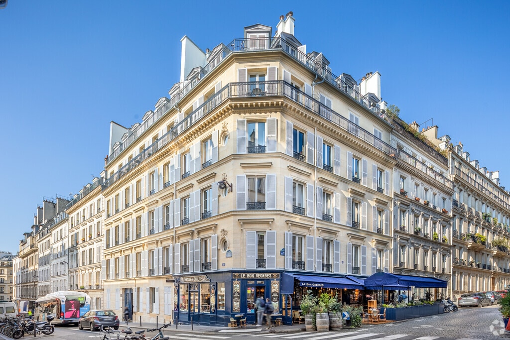 Location Bureaux 195 m² - Photo 1