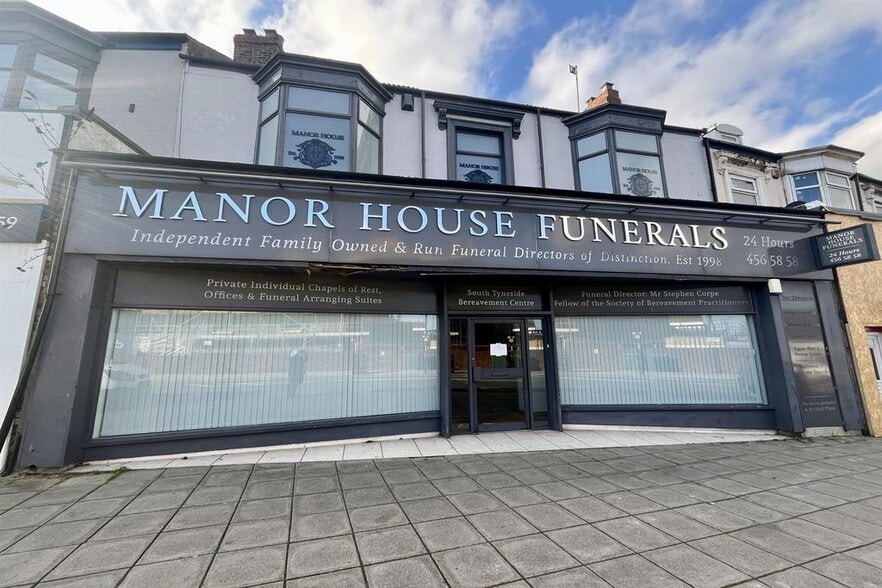 128-130 Fowler St, South Shields to rent - Building Photo - Image 2 of 11