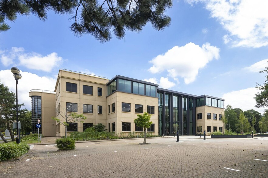 Aerospace Blvd, Farnborough for rent - Building Photo - Image 2 of 8