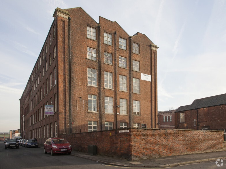 Portland St S, Ashton Under Lyne, OL6 7SX UK