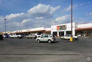 More details for 540 10th St, Floresville, TX - Retail for Rent