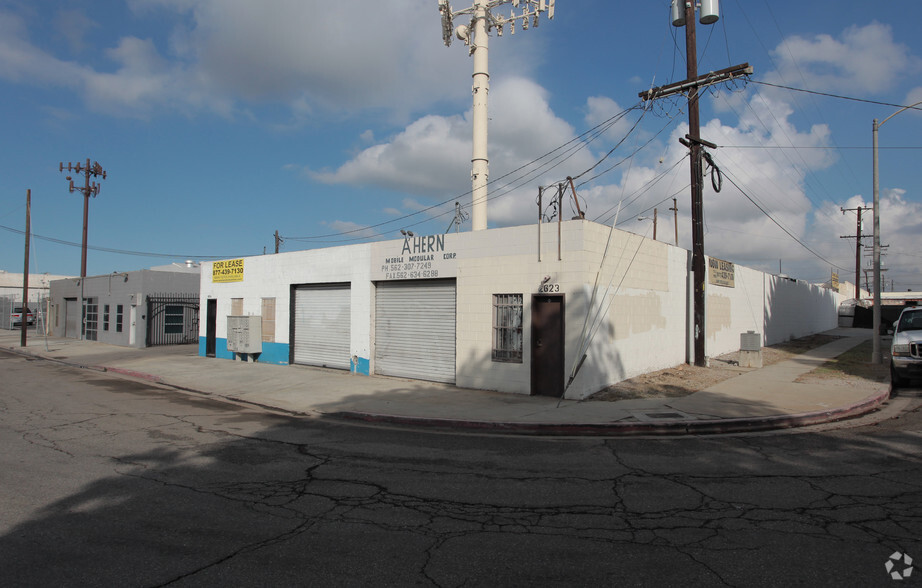 2611-2623 E 67th St, Long Beach, CA for rent - Building Photo - Image 3 of 10