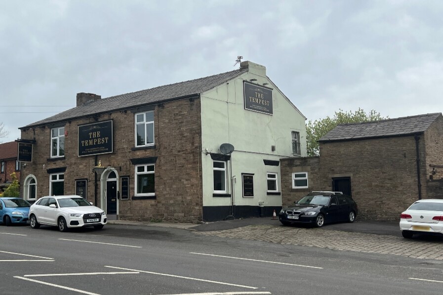 1110 Chorley Old Rd, Bolton, BL1 5SE UK