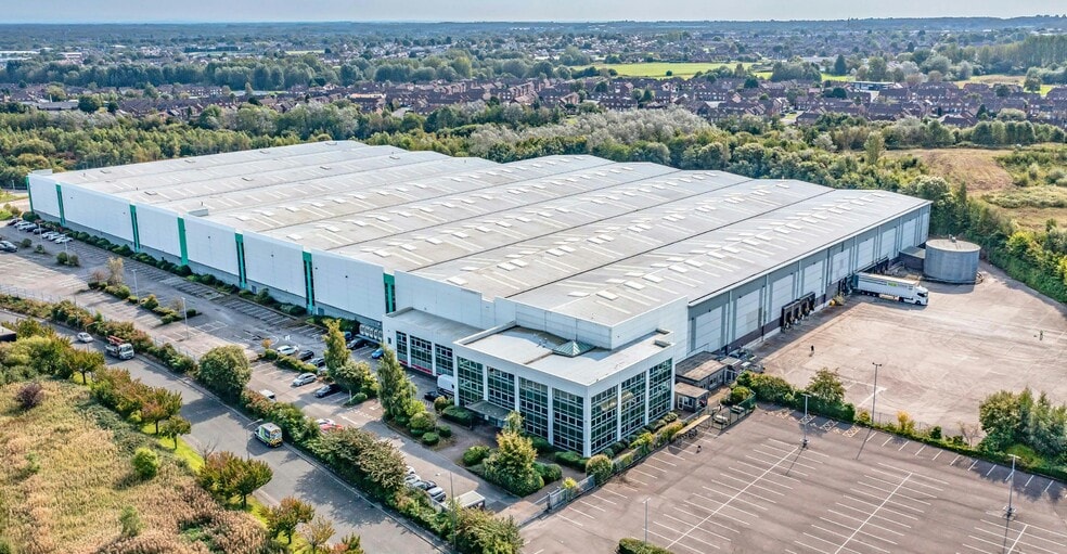 350 Challenge Way, Wigan to rent - Building Photo - Image 1 of 9