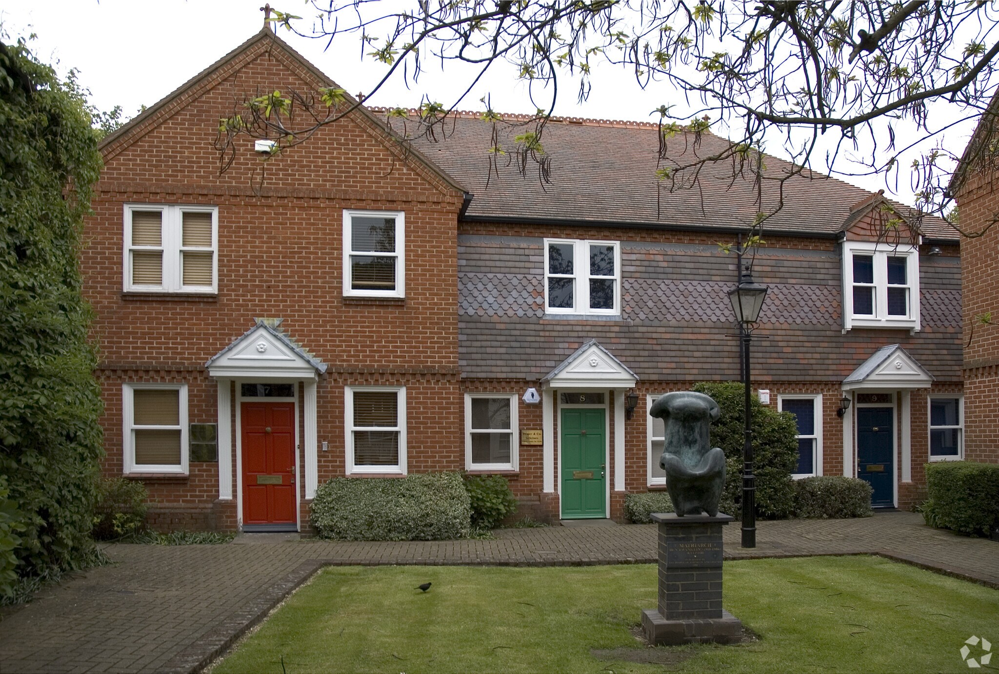 7-9 Borelli Yard, Farnham for sale Primary Photo- Image 1 of 1