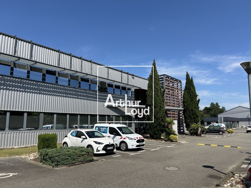 Location Bureaux 135 m² - Photo 1