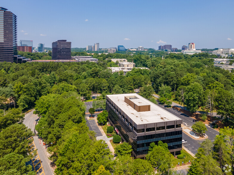 53 Perimeter Ctr E, Atlanta, GA for rent - Building Photo - Image 1 of 6