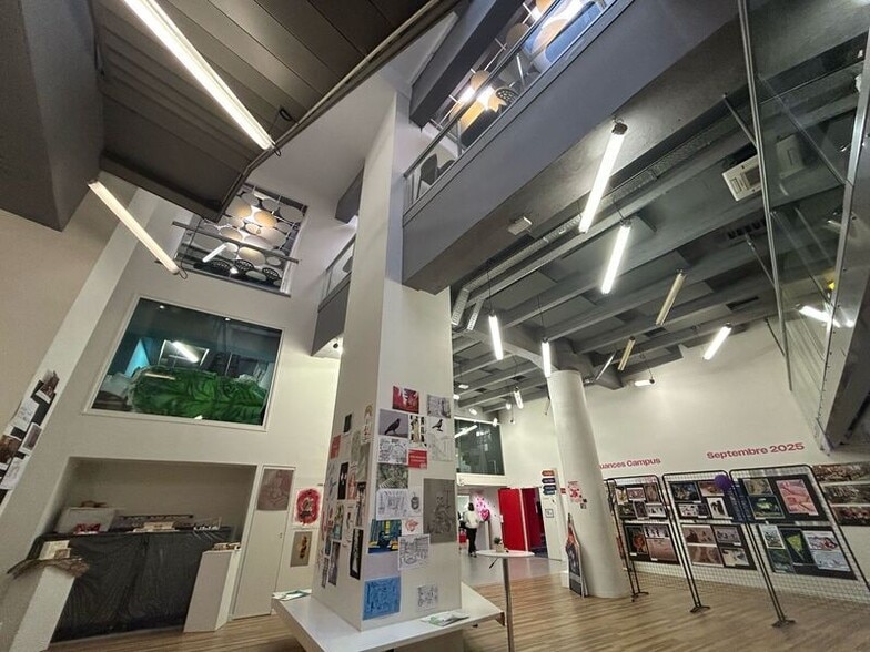 Office in Lyon for sale - Building Photo - Image 3 of 9