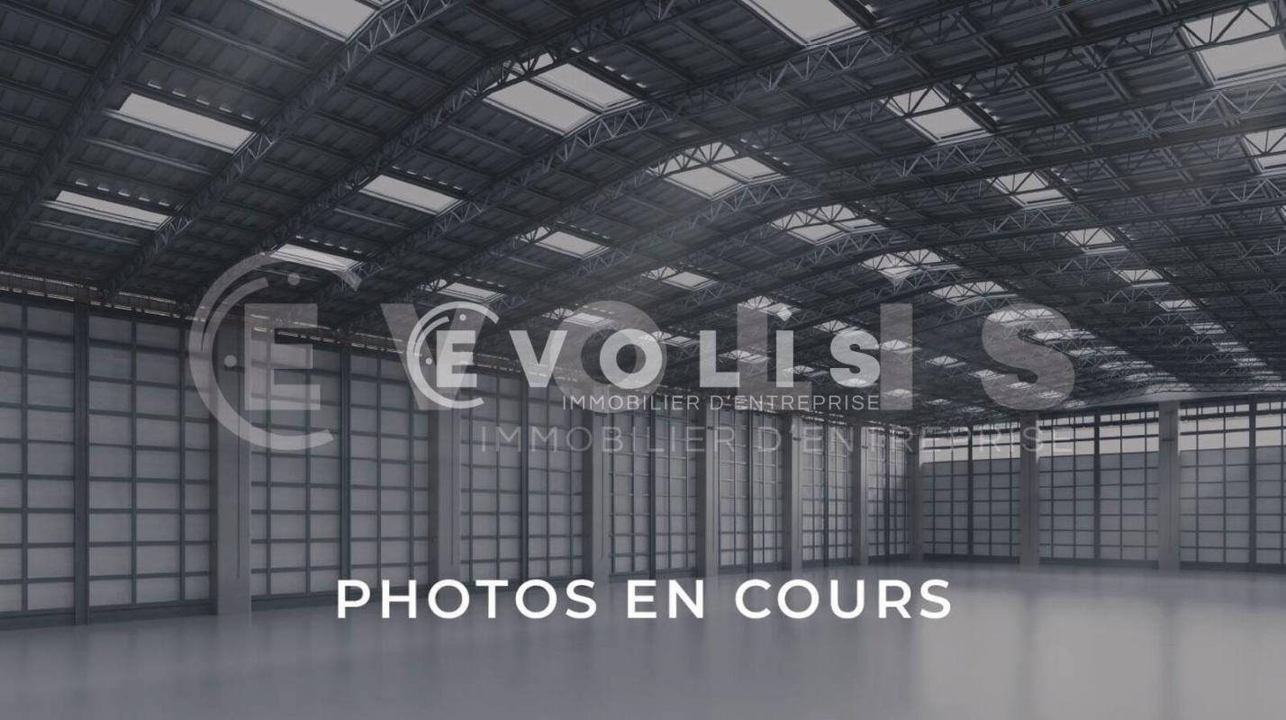 Light Industrial in Chanteloup-en-Brie to rent Interior Photo- Image 1 of 2