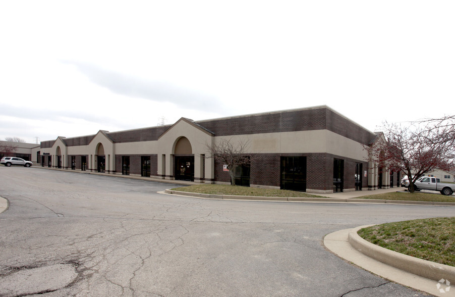 2745-2761 Albright Rd, Kokomo, IN for sale - Primary Photo - Image 1 of 2