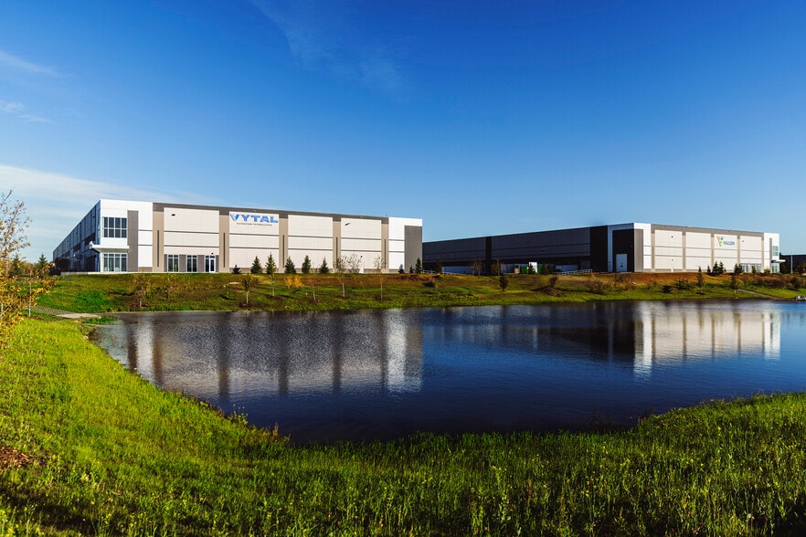 Fulton Creek Building, Edmonton, AB to rent - Building Photo - Image 1 of 5