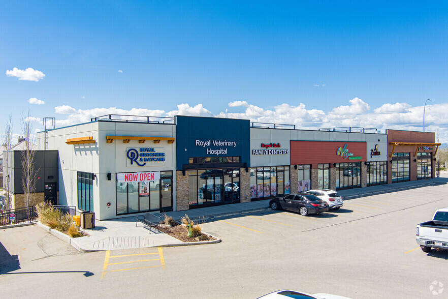 500 Royal Oak Dr NW, Calgary, AB for sale - Primary Photo - Image 1 of 10