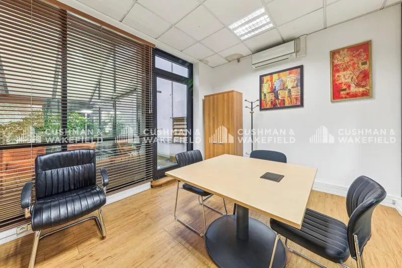 50 Boulevard Georges Clémenceau, Courbevoie to rent - Interior Photo - Image 3 of 18