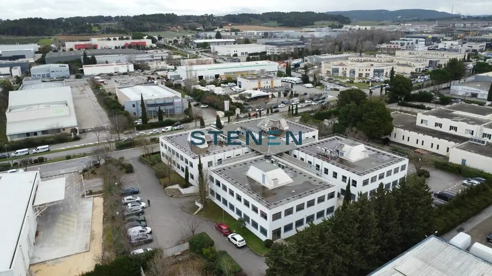 Office in Aix-en-Provence to rent - Aerial - Image 1 of 22