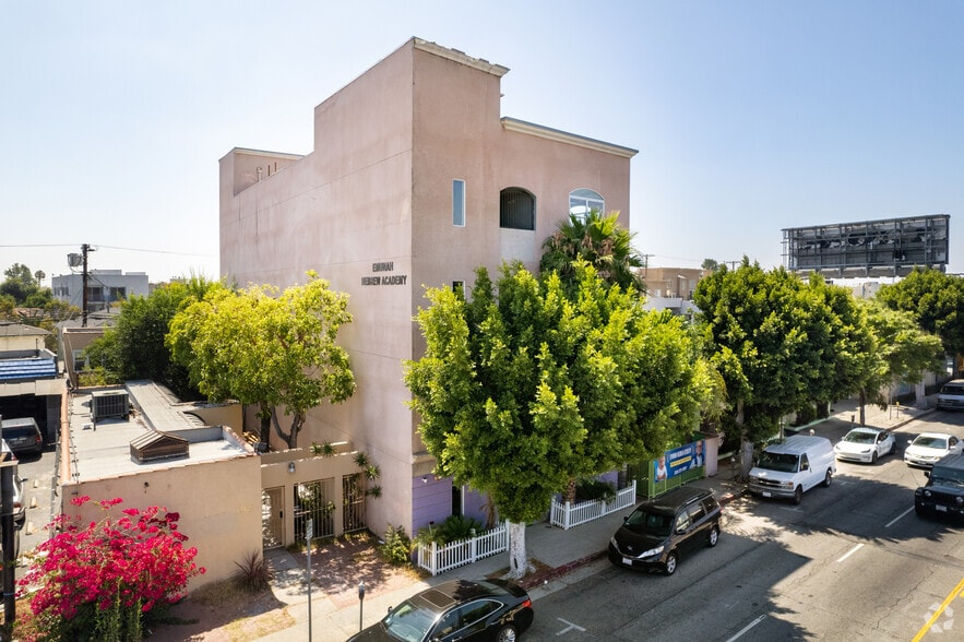 1518 S Robertson Blvd, Los Angeles, CA for rent - Building Photo - Image 1 of 20