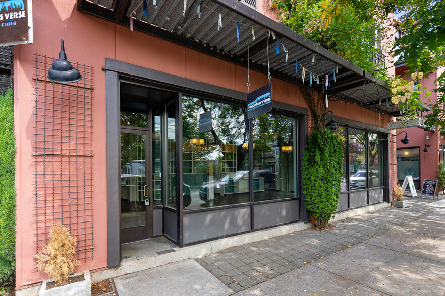 4605 NE Fremont St, Portland, OR for rent - Building Photo - Image 3 of 13